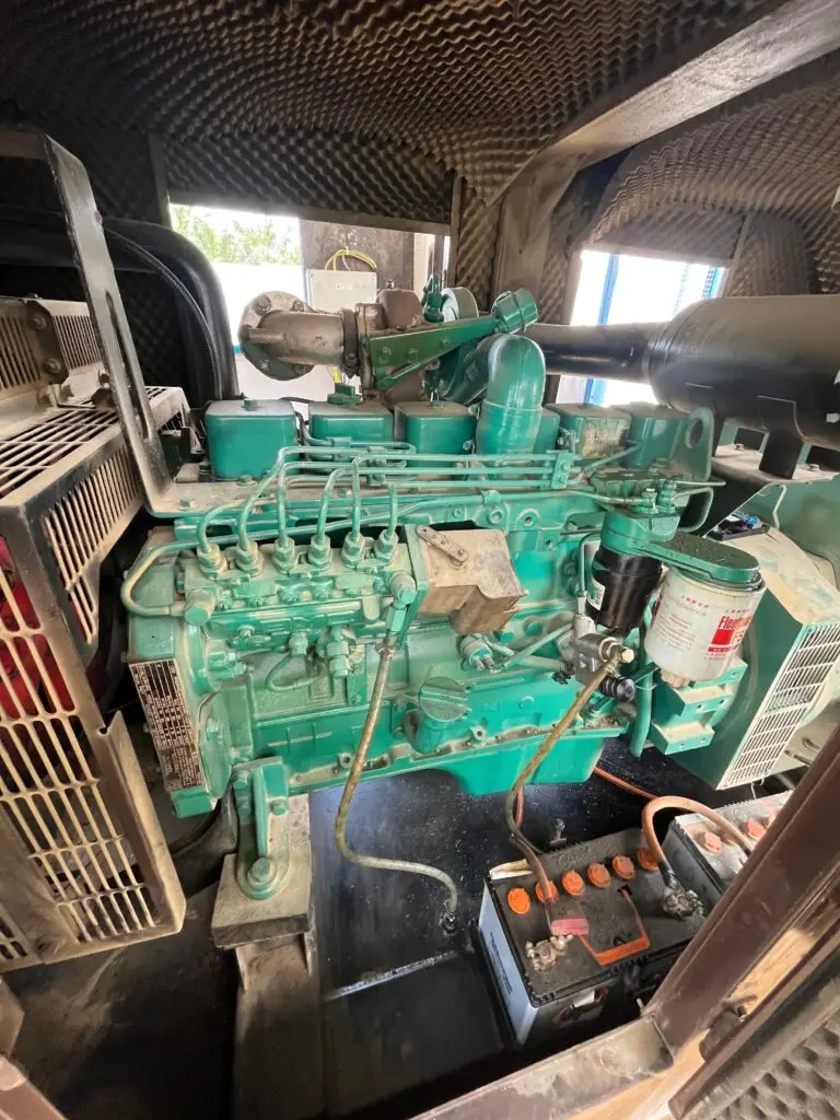 Unit servis genset IKN 150 kVA mesin Cummins dengan generator Stamford