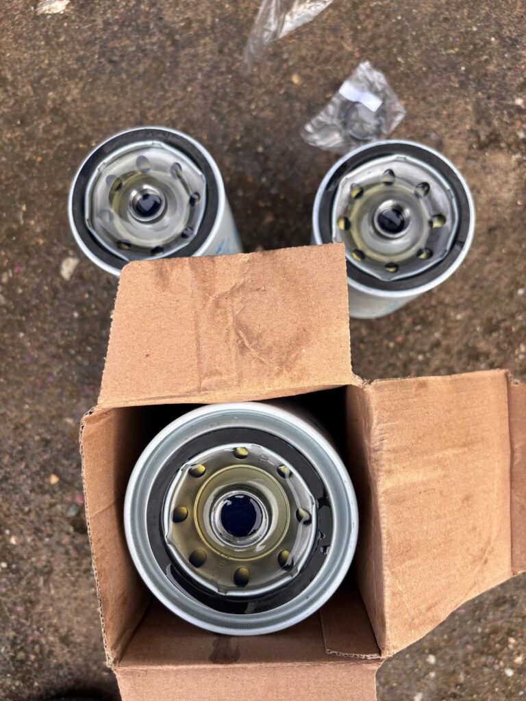 filter genset cummins baru siap dipasang saat service genset di wahau